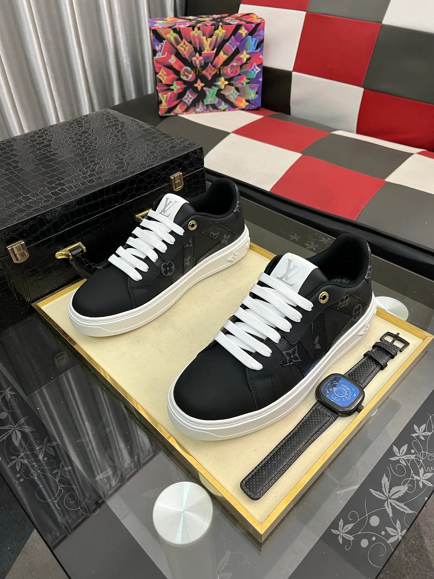 Men's shoes 💰520⌚️⌚️LV Louis Vuitton. The latest fashionable casual shoes are popular in physical stores. New spring and summer comfortable imported custom original cowhide, unique jacquard fabric element design. With sheepskin lining, Lv original bottom, [sun][sun] high-end packaging and high quality💪Details determine the quality, you can enter and leave the counter at will, welcome to compare🇮🇹Number of sizes 38-445️⃣Color options available